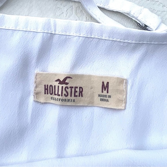 White Hollister Light Weight Flowy Tank Top Size Medium - Picture 3 of 3